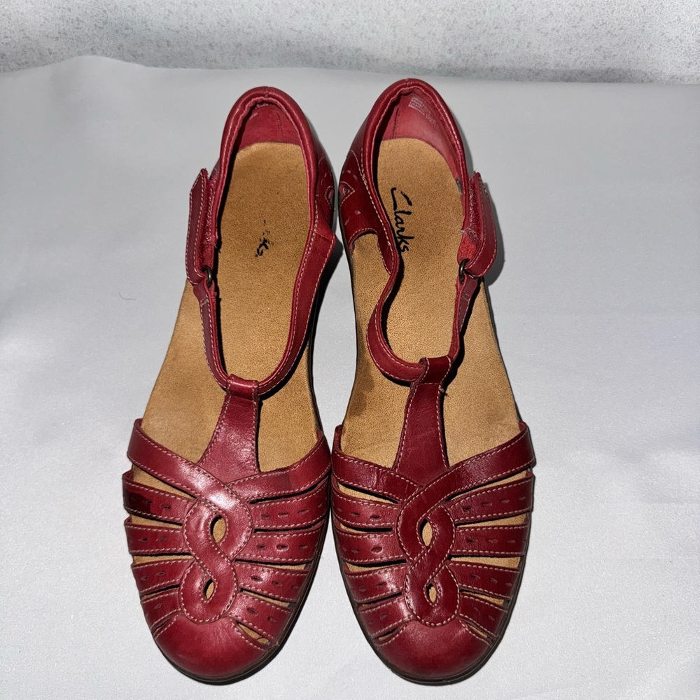 Clarks Women's Burgundy Leather Flats